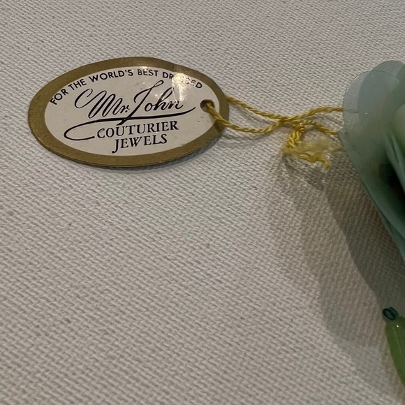 Mr. John Couturier Jewels Vintage Flower Brooch Green - Picture 3 of 9